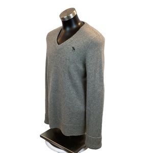 Abercrombie & Fitch 100% Cashmere V Neck Sweater